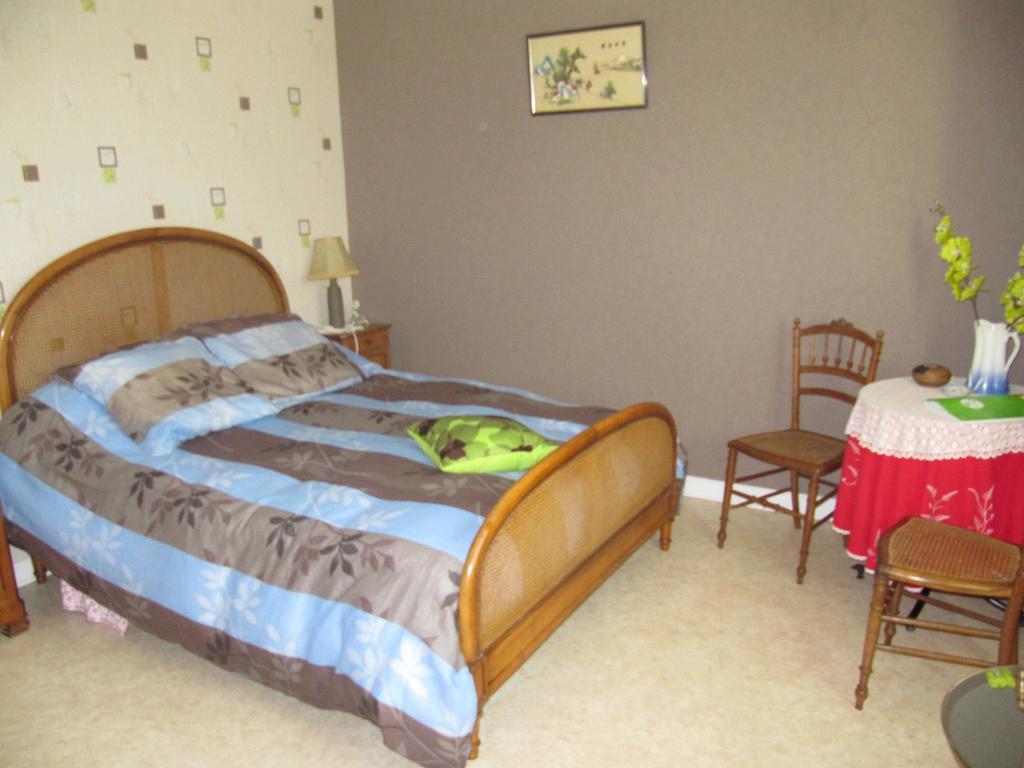 Chambres D'Hotes La Pinderie Val-Couesnon Δωμάτιο φωτογραφία